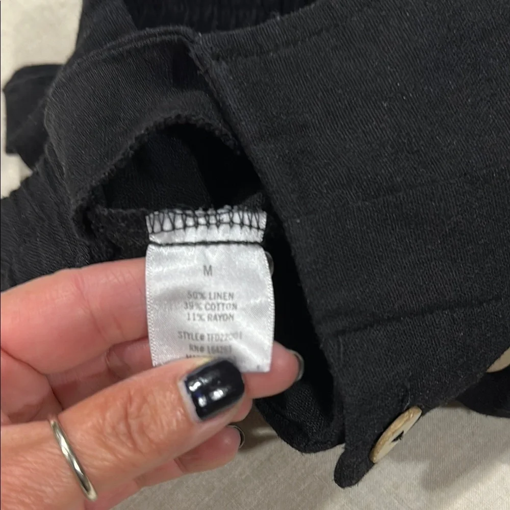 Francesca's Collections Black Cropped Pants - Picture 7 of 7